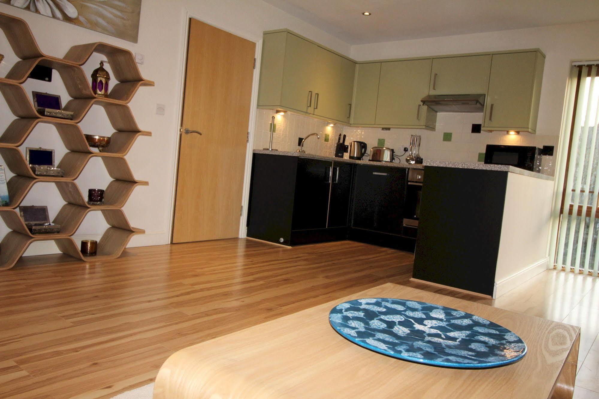 Lux Living Apartments - Alpha Apartments เคมบริดจ์ ภายนอก รูปภาพ