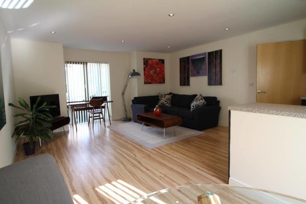 Lux Living Apartments - Alpha Apartments เคมบริดจ์ ภายนอก รูปภาพ