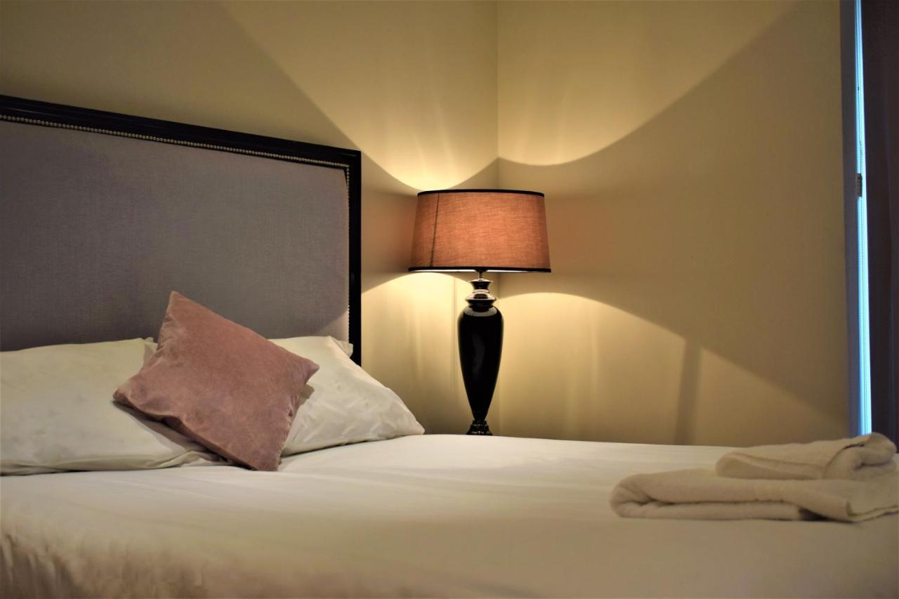 Lux Living Apartments - Alpha Apartments เคมบริดจ์ ภายนอก รูปภาพ